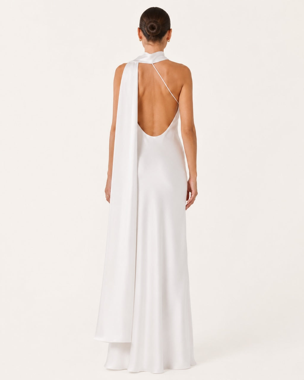 Robe Longue Satinée Elégante avec Traine "Eléa"