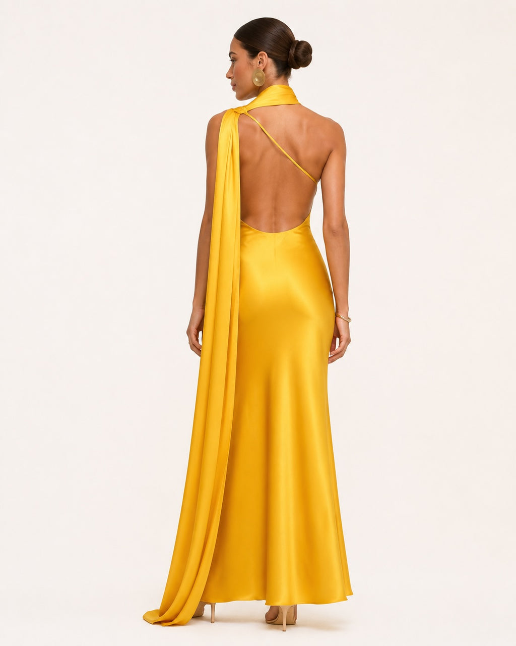 Robe Longue Satinée Elégante avec Traine "Eléa"