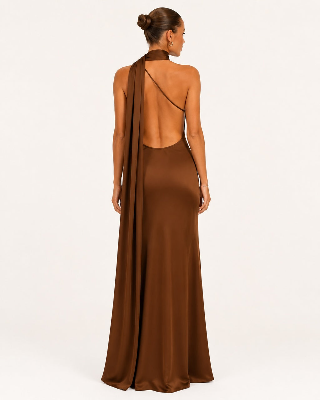 Robe Longue Satinée Elégante avec Traine "Eléa"