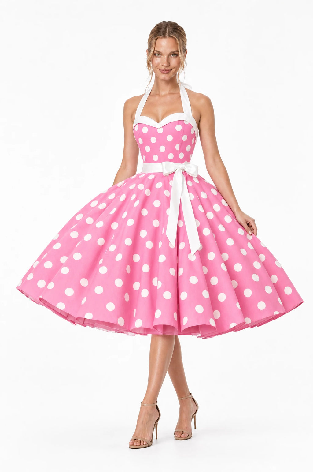 Jupon crinoline blanc porté sous la robe vintage rose à pois Simone par Aude, effet de volume visible avec le tulle blanc qui dépasse sous l'ourlet de la jupe en corolle