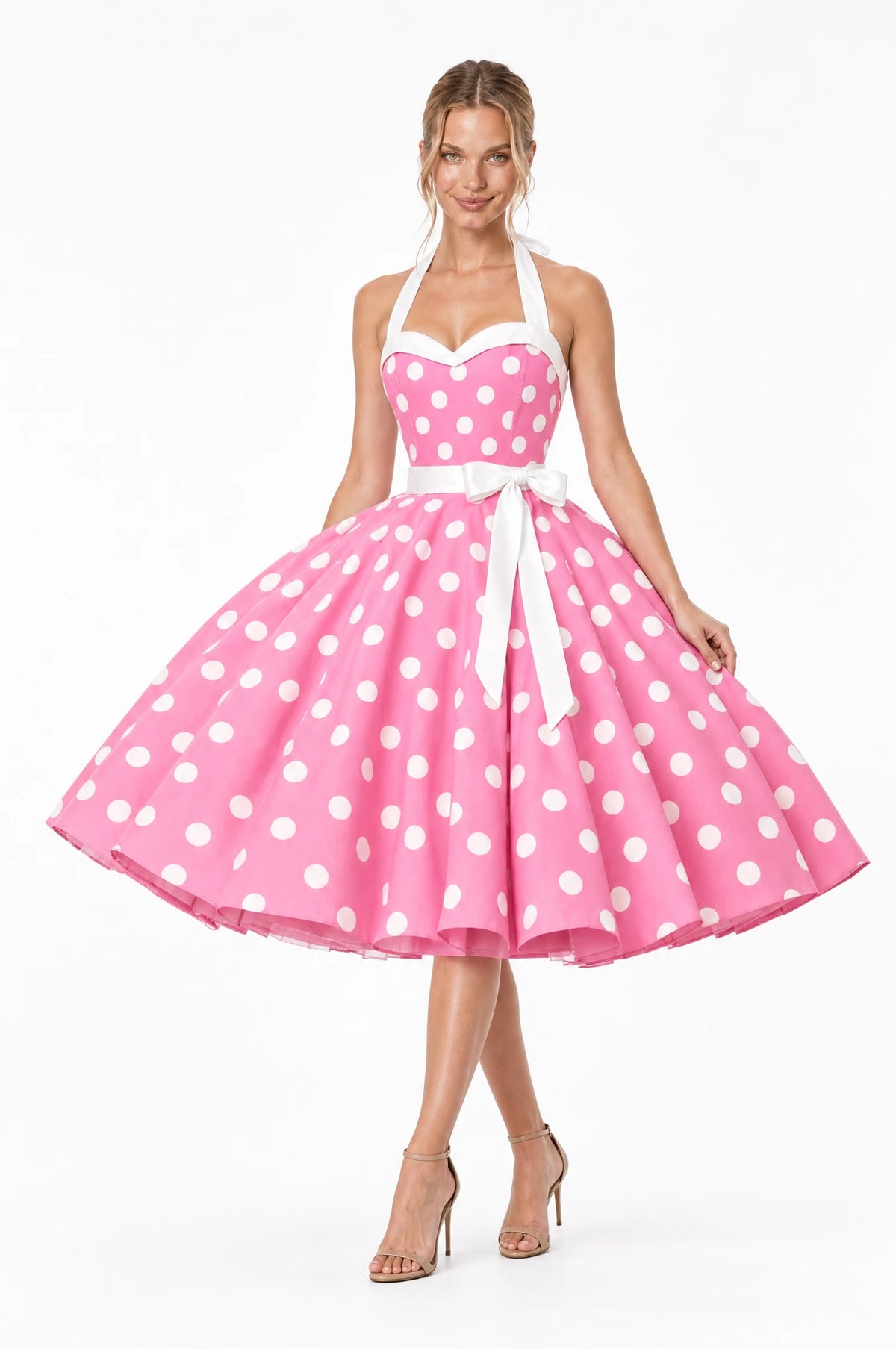 Jupon crinoline blanc porté sous la robe vintage rose à pois Simone par Aude, effet de volume visible avec le tulle blanc qui dépasse sous l'ourlet de la jupe en corolle