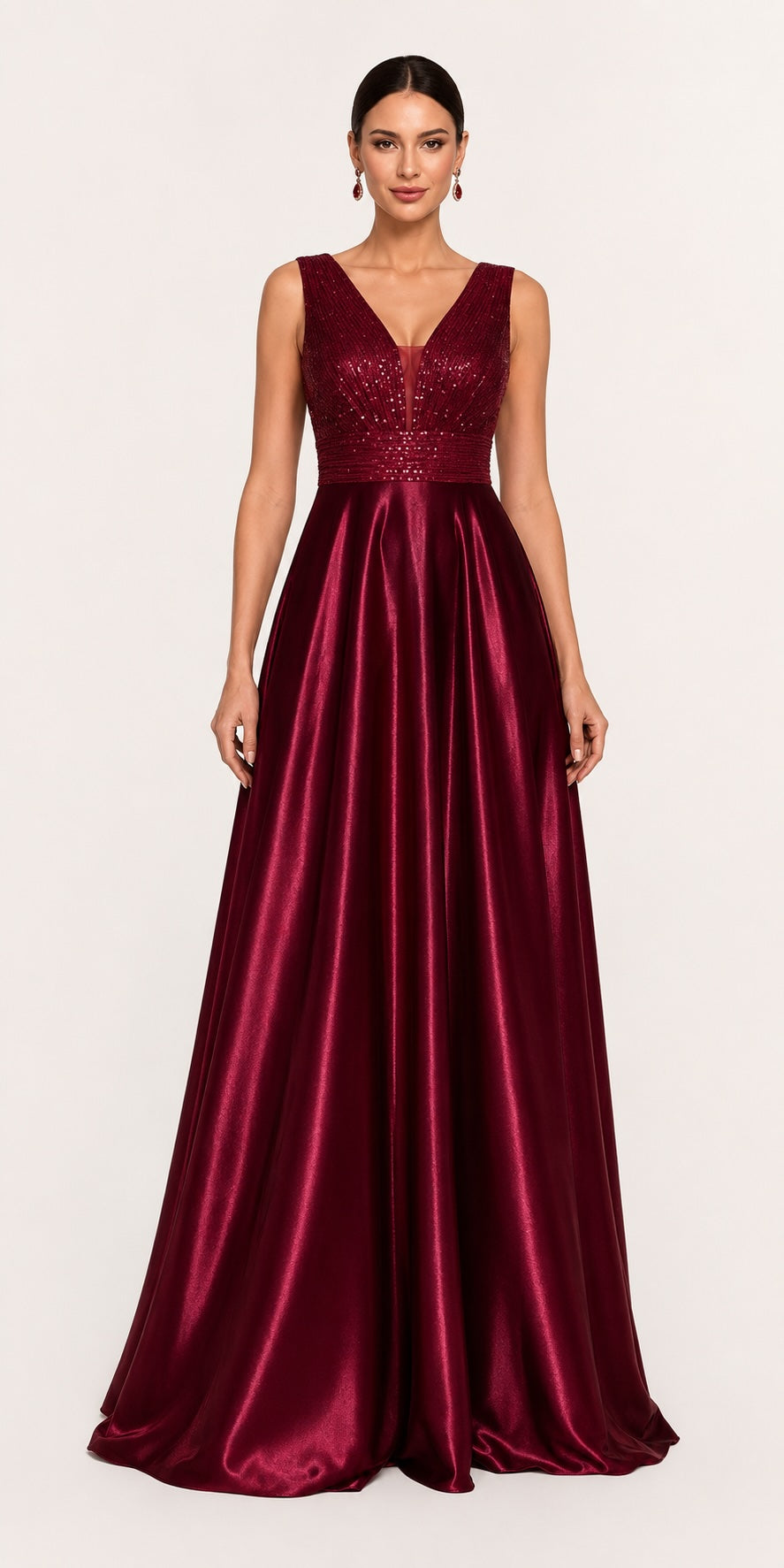 Robe de soirée longue bordeaux satinée avec décolleté en V plongeant, bustier scintillant à sequins et jupe ample élégante pour mariage, gala ou cérémonie. Image