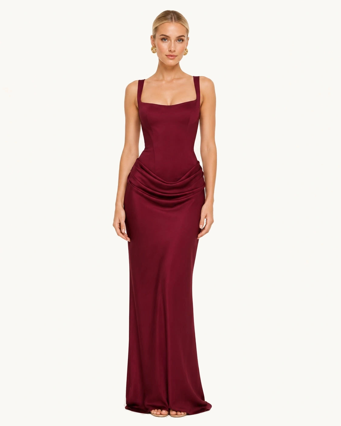 Robe élégante bordeaux avec un très beau laçage dans le dos. Robe chic pour un évènement important. Vous illuminerez la pièce dès votre arrivée.