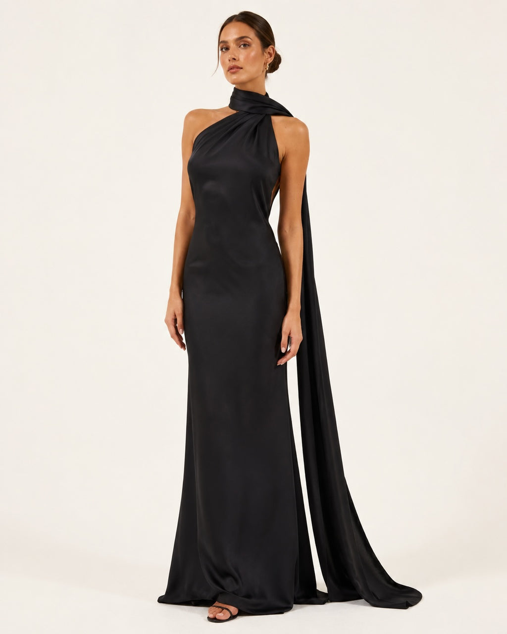 Robe Longue Satinée Elégante avec Traine "Eléa"