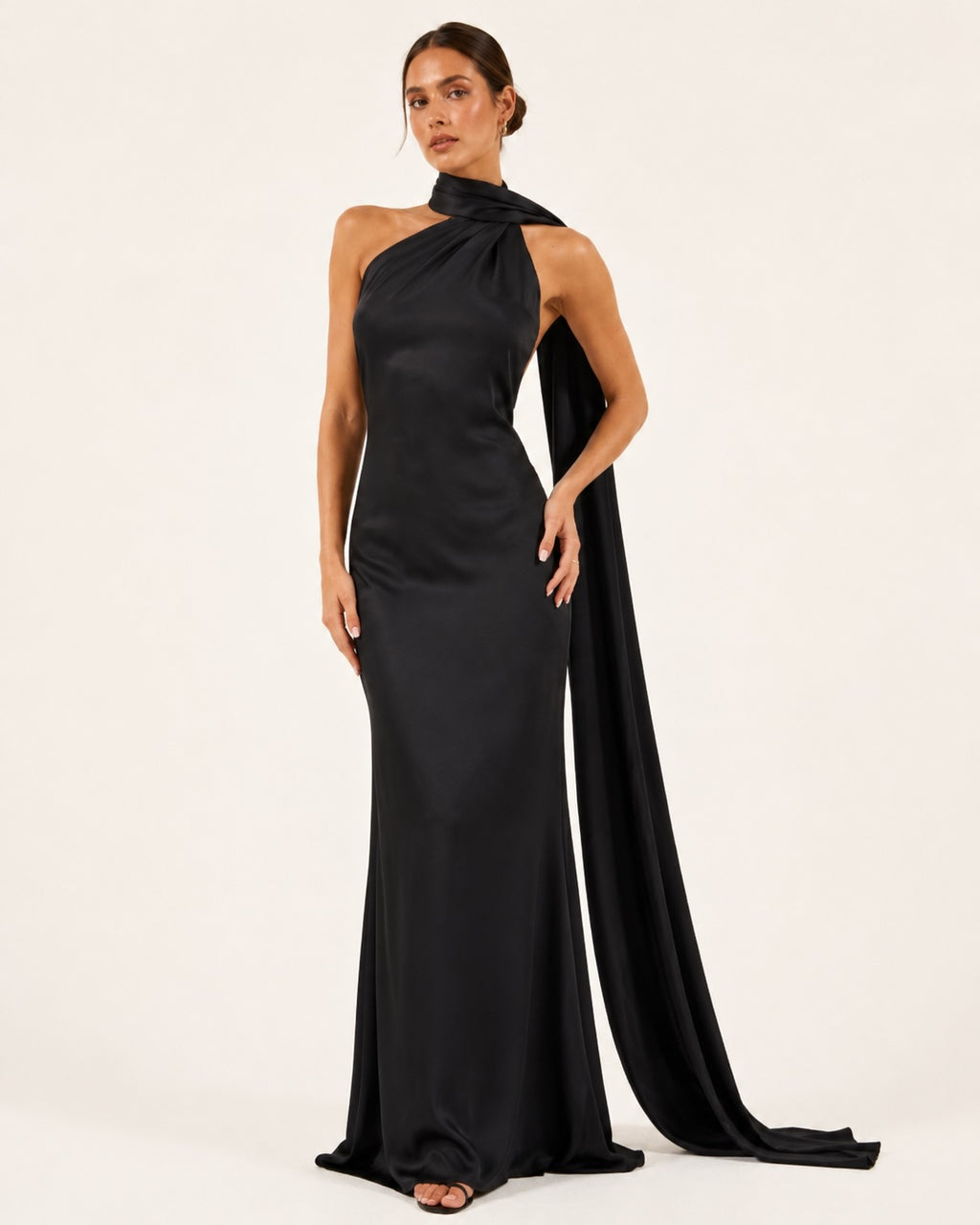 Robe Longue Satinée Elégante avec Traine "Eléa"