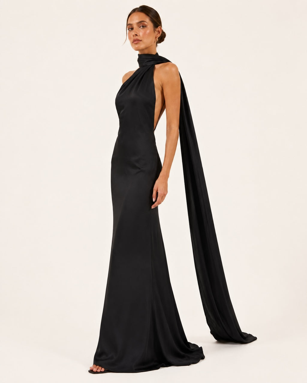 Robe Longue Satinée Elégante avec Traine "Eléa"