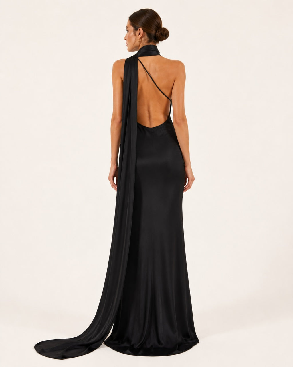 Robe Longue Satinée Elégante avec Traine "Eléa"