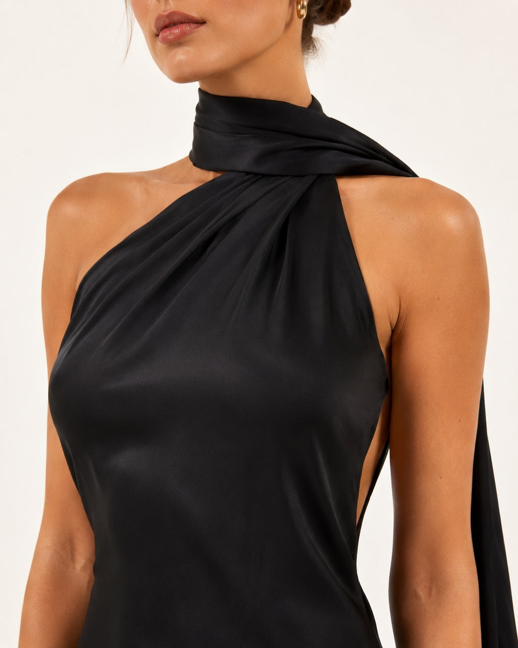 Robe Longue Satinée Elégante avec Traine "Eléa"